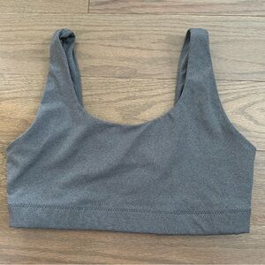 Everlane sports bra in grey size small